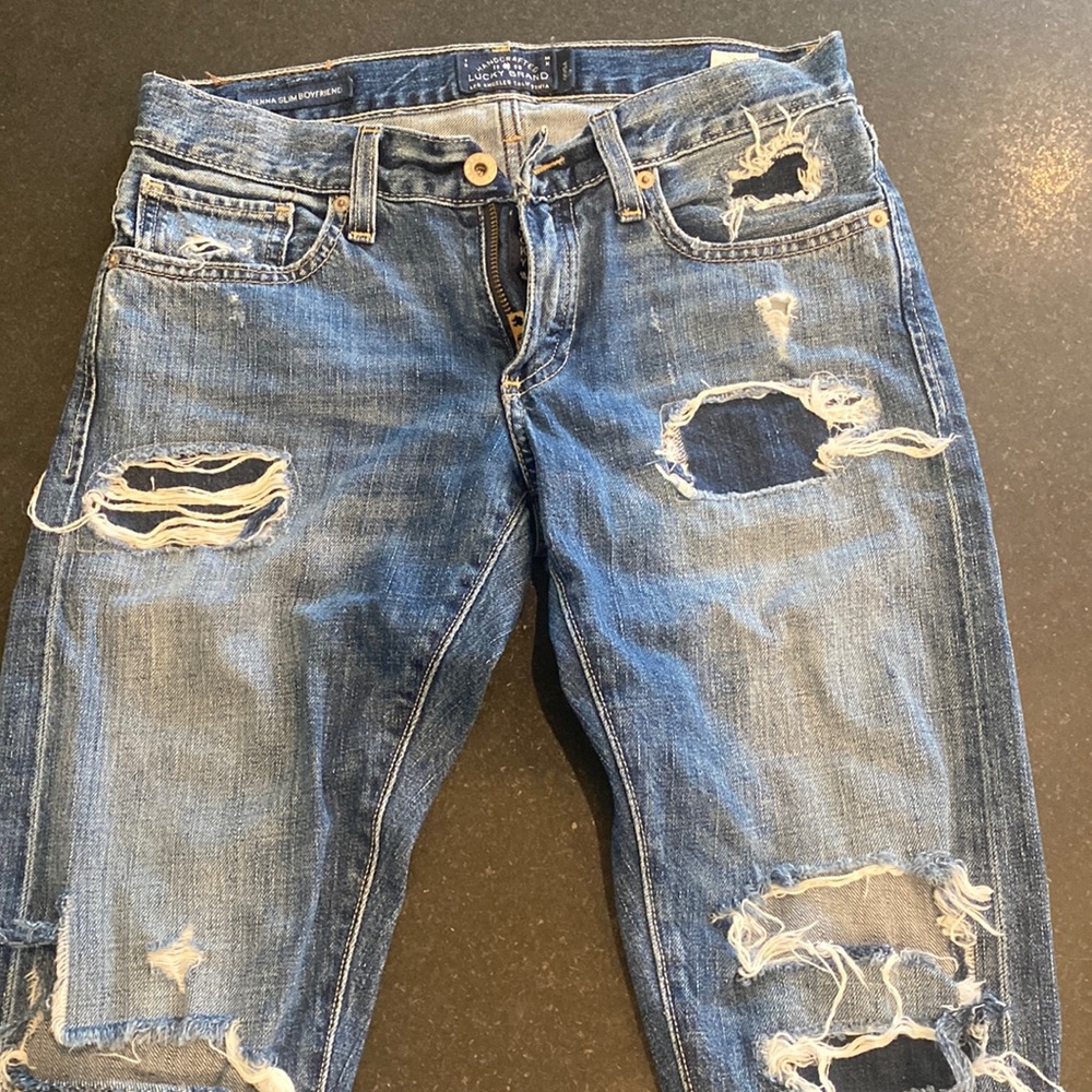 Lucky Brand womens sienna slim boyfriend jeans.